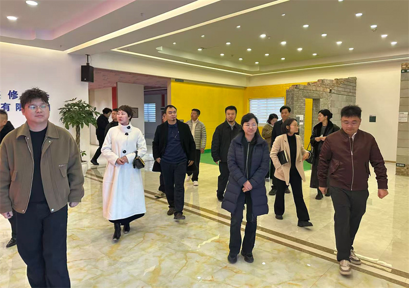 走進西部建材城&middot;共話發展；走訪副會長單位西部建材城，鏈接行業資源